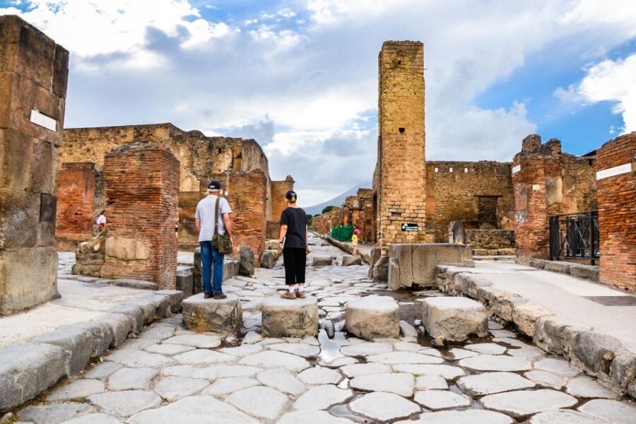 Pompeii: Skip-the-Line Ticket with Audio Guide and Map - Main Sights in One Self-Paced Circuit: Houses, Shops, and Baths