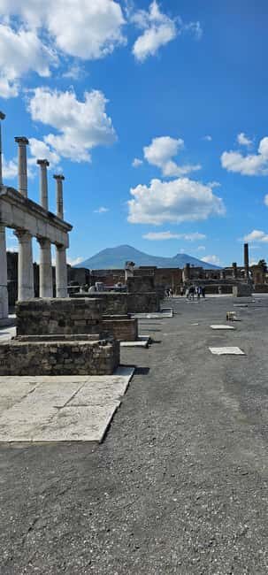 Pompeii, skip-the-line ticket with smartphone audio guide on App - The Amphitheater and Theaters: Places Built for a Crowd