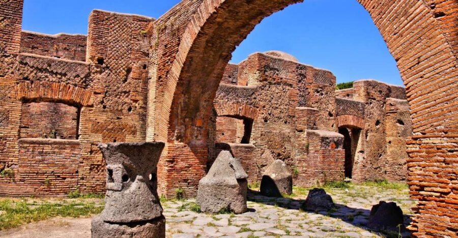 Pompeii Skip the line ticket+transfer from Naples - Key highlights to look forward to