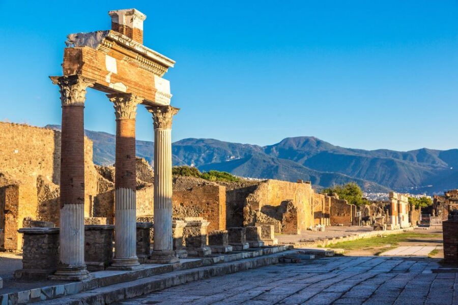 Pompeii Skip the line ticket+transfer from Naples - Pompeii without the headache: how self-paced works here