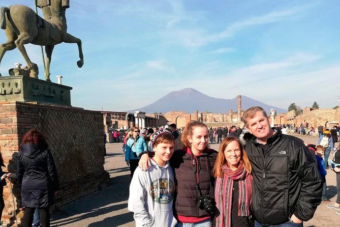 Pompeii Skip-the-Line Tour for Kids & Families with Archaelogist - Pompeii with kids: why this tour format works