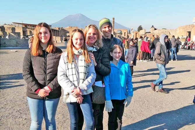 Pompeii Skip-the-Line Tour for Kids & Families with Archaelogist - Stop 1: Teatro areas, acoustic tricks, and the Forum street life