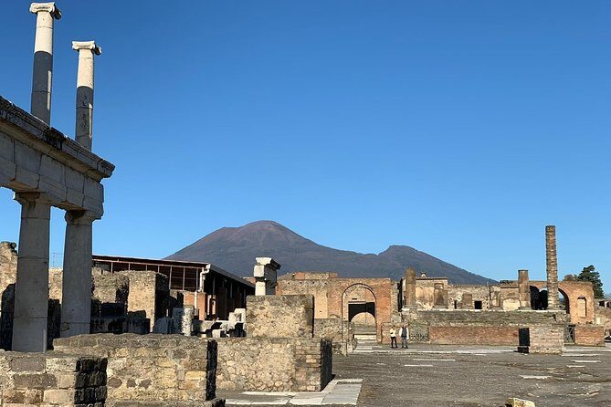 Pompeii Small Group Tour & Food/Wine tasting at Mt. Vesuvius - Casa Setaro Winery on Vesuvius: volcanic soil, amphora-aged wine, and pairings
