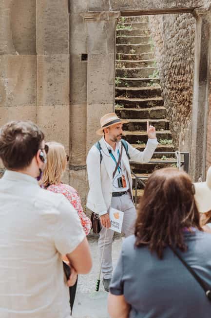 Pompeii: Small-Group Tour of Pompeii and Herculaneum - Earsets, Crowd Control, and Comfort Tips for a Long Walk Day