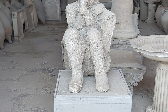 Pompeii tour with archaeologist - Stop 1: Foro di Pompei and the eruption story in 15 minutes