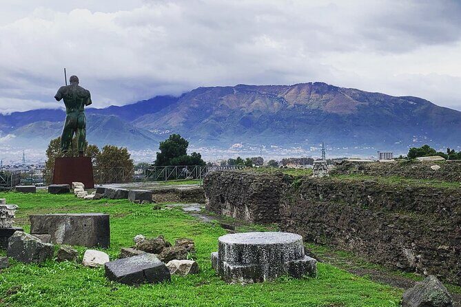 Pompeii tour with LOCAL GUIDE and SKIP THE LINE entrance - Priority Entry That Actually Changes Your Day