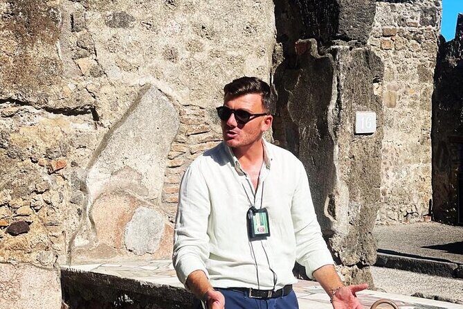 Pompeii tour with LOCAL GUIDE and SKIP THE LINE entrance - The Lupanar: A Brothel You Can Read With Your Eyes