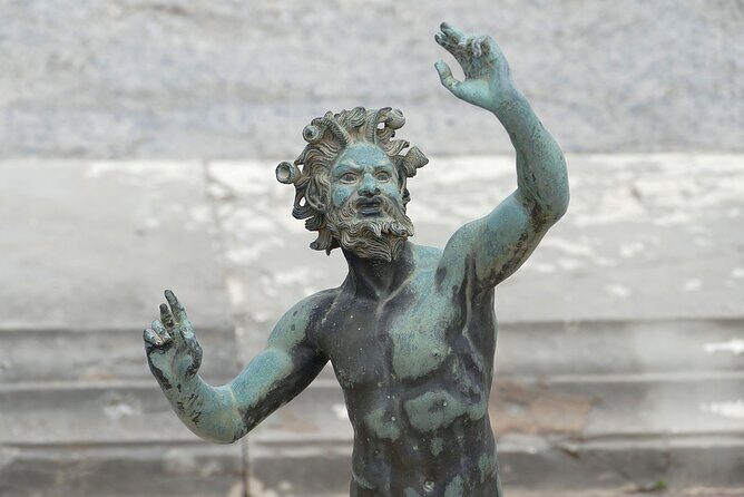 Pompeii Walking Tour: The Real History of the Ruins - Getting there: the 10:30 departure and why meeting early matters