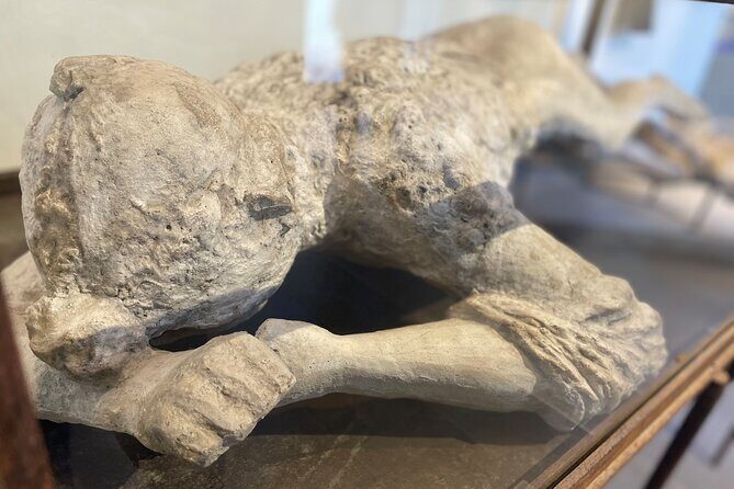 Pompeii with an archaeologist, small group!!! - Thermal baths and the theater: public life beyond the postcard