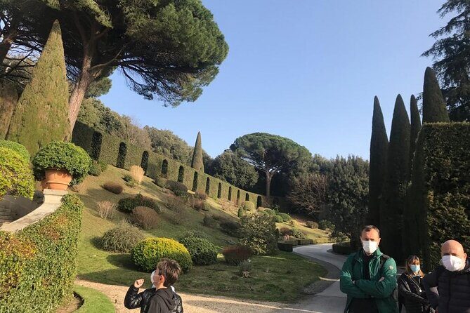 Pontifical Villa Gardens at Castel Gandolfo Audio-Guided Minibus Tour - Pontifical Villa Gardens by open-top minibus: the big idea
