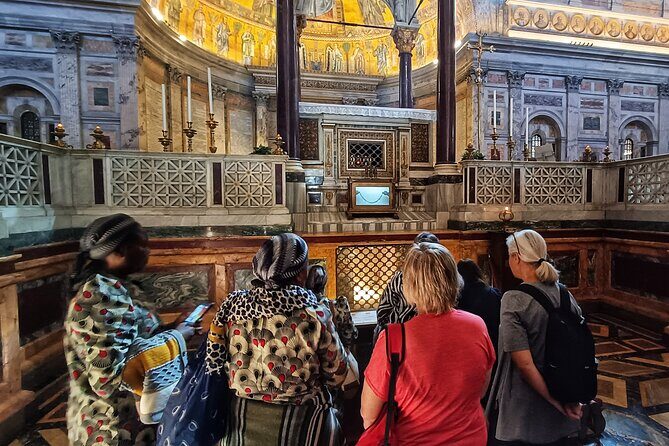 Pope Francis Tomb and Papal Basilicas Tour - San Giovanni in Laterano and the Scala Santa moment
