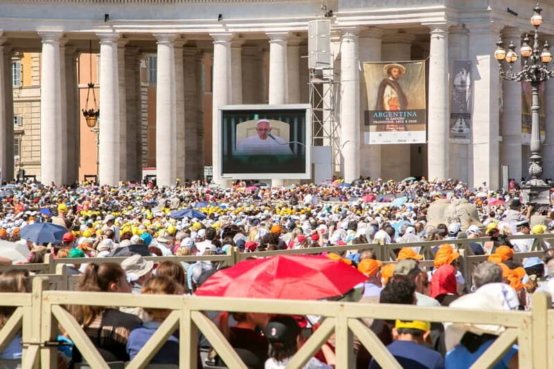 Pope Leo XIV Audience Tour with Local Guide - How the Local Guide Shapes the Experience