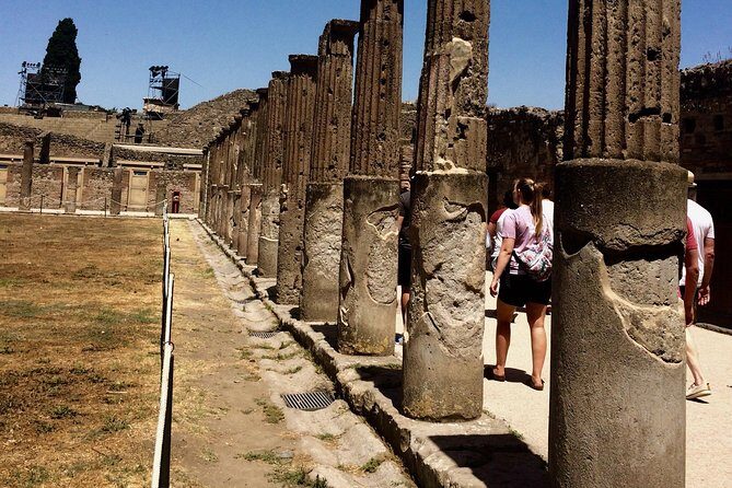 Positano, Sorrento and Pompei Tour from Naples - Pompeii in two hours: how to get value from a short visit