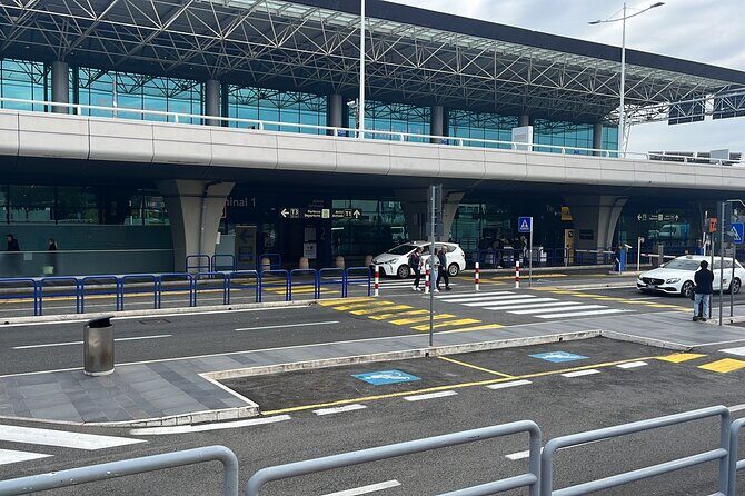 Private Airport Transfer (Fiumicino Airport to Rome Hotel) - Pickup, luggage help, and the car choice that actually fits your group