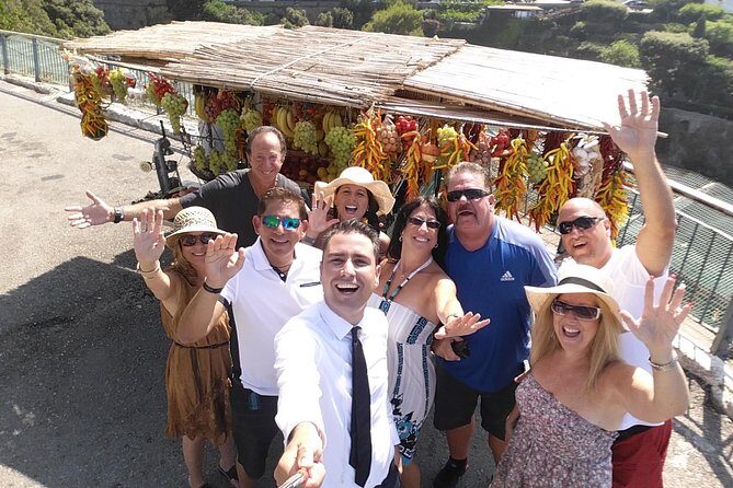 Private Amalfi coast tour and Sorrento coast up to 8 passengers - Lunch timing: you get about an hour, and you’ll pay