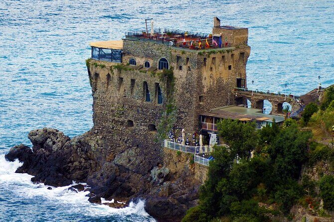 Private Amalfi Transfer from Napoli with English Speaking Driver - The Road Views You’ll Catch: Vesuvius, Capri, and Pompei From the Car