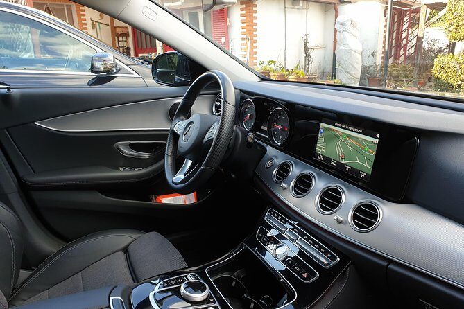 Private Arrival Transfer: Rome Ciampino Airport to Hotel - Meeting your driver in the arrivals hall without guessing