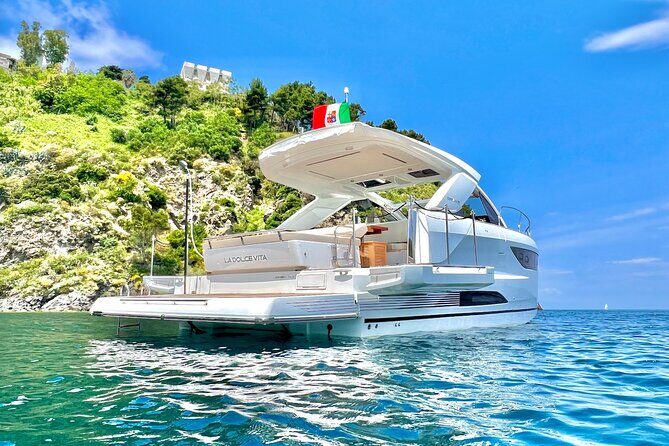 Private boat tour from Naples to Capri+Amalfi Coast JEANNEAU DB43 - Food, Drinks, And Comfort On Board (And What Costs Extra)
