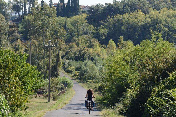 PRIVATE Civita di Bagnoregio and Orvieto Wine Tasting -Ebike tour - Safety and Route Planning on Real Roads