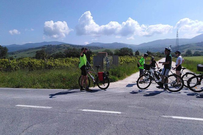 PRIVATE Civita di Bagnoregio and Orvieto Wine Tasting -Ebike tour - Starting in Rome: TopBike Meeting, Helmets, and the Train That Saves Time