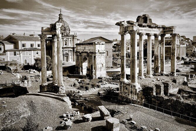 Private Colosseum Tour - Roman Forum - Palatine Hill Ticket 18 euros - How the 2-hour route is paced (Colosseum, then Palatine Hill)
