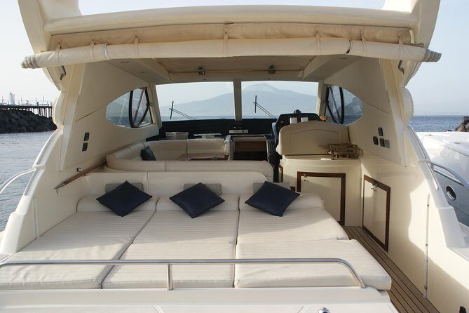 Private Cruise from Naples to Capri and Amalfi Coast - yacht 50' - The crew experience: why captains and mates matter here