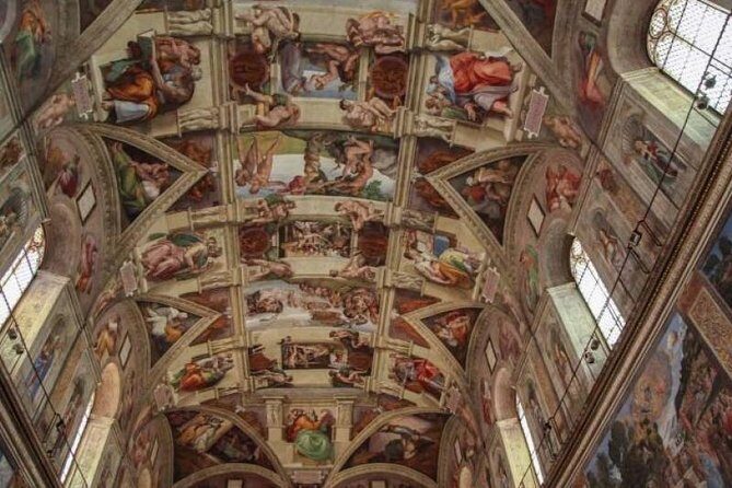 Private Early Morning Sistine Chapel with Vatican Tour - Entering the Vatican Museums early: less waiting, more art