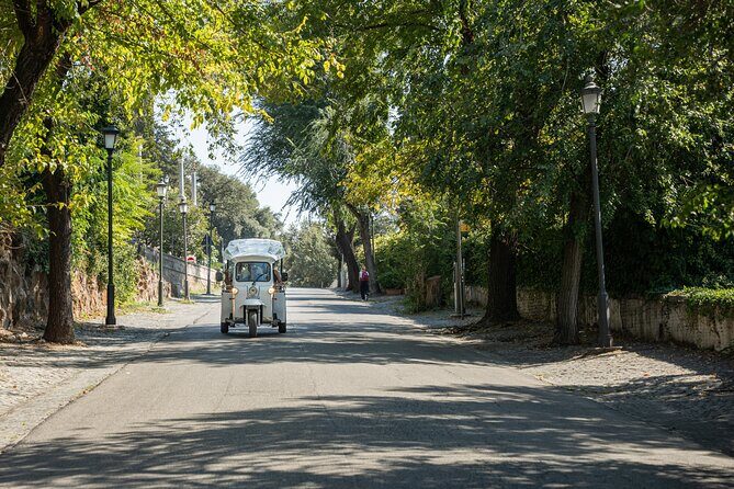 Private Electric Tuktuk Tour of Rome with Prosecco and Pickup - Why a private electric tuktuk works so well in Rome