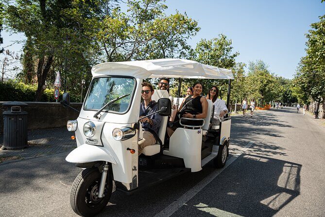 Private Electric Tuktuk Tour of Rome with Prosecco and Pickup - Practical tips before you go