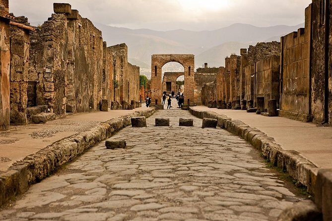 Private Exclusive VIP Tour of Positano, Pompeii & Mount Vesuvius - Price and value: what $378.50 per person buys you