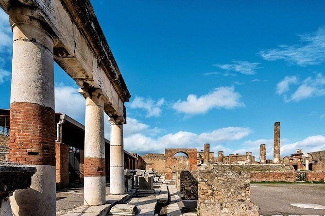 Private Exclusive VIP Tour of Positano, Pompeii & Mount Vesuvius - What to bring (so you’re not fighting the day)