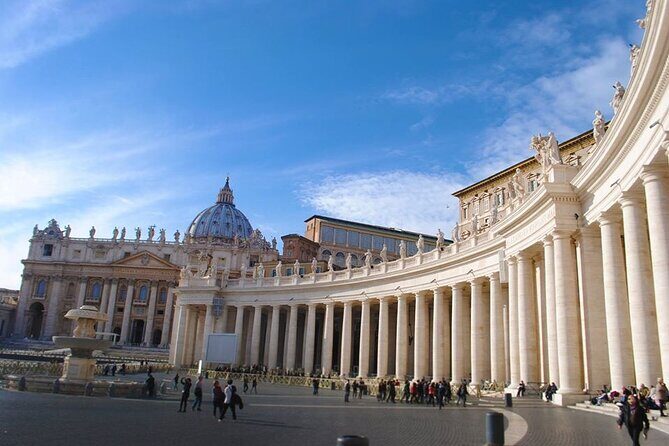 Private Experience: Sistine Chapel , Vatican Museums & St.Peters Basilica - St Peter’s Basilica: La Pietà and Bernini’s Baldacchino