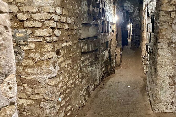 Private Express Tour of Roman Catacombs with Transfer - Going 16 Meters Below: What You’ll Actually See in the Domitilla Catacombs