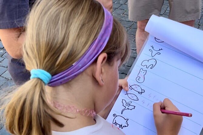 Private Family Scavenger Hunt & Art Lab Tour – Rome Landmarks - Street-Level Art History: A Scavenger Hunt That Keeps Kids Engaged