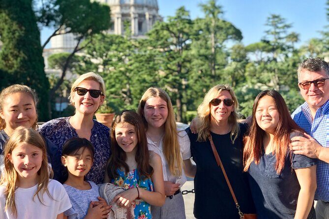 Private Family Tour - Vatican Sistine Chapel St. Peter's for Kids - Sistine Chapel: a fast visit, plus an activity that makes the ceiling matter
