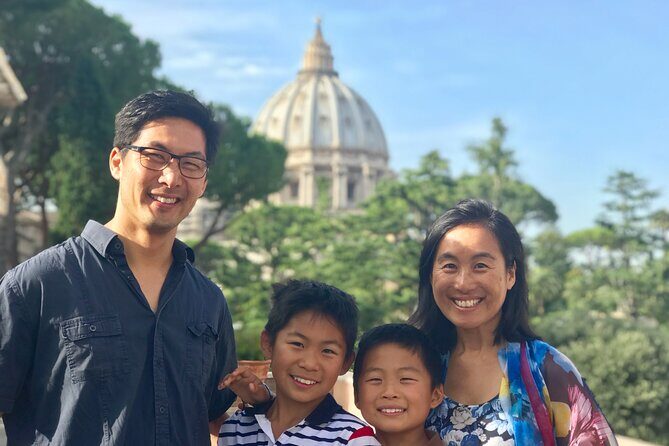 Private Family Tour - Vatican Sistine Chapel St. Peter's for Kids - Vatican Museums with kids: courtyards, pope stories, and puzzle moments