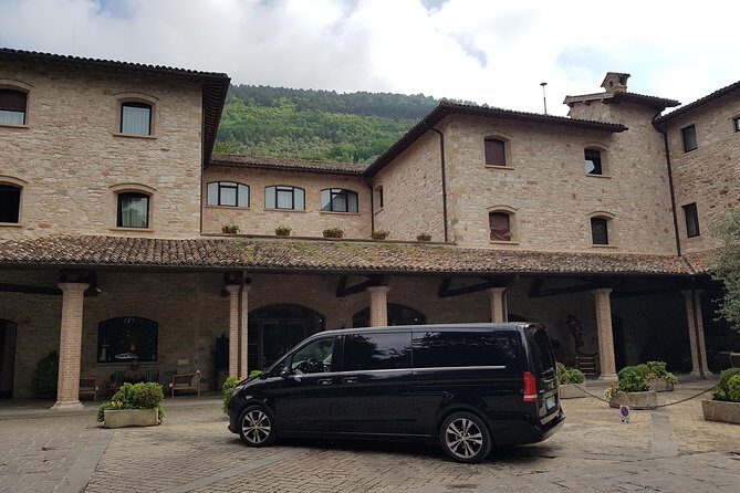 Private Fiumicino Airport Transfer to Rome: Luxury Chauffeur Van - Waiting Time and Flight Delays: The 60-Minute Window