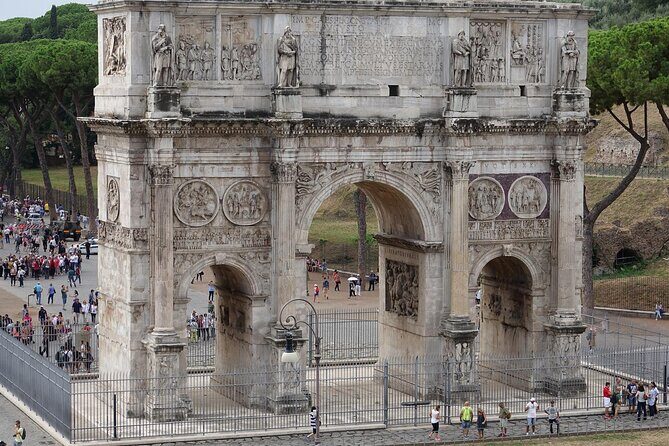 Private Golf Cart Tour of the Eternal City - Tempio di Ercole Vincitore (Temple of Portunus area): columns with context