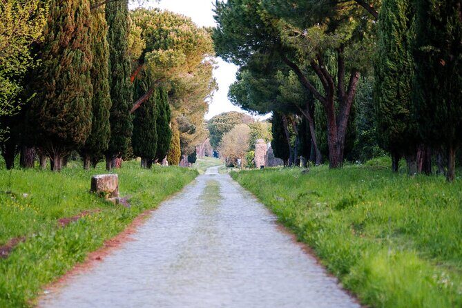 Private Guided Catacombs and Rome Highlights Tour in Golf Cart - Tempio di Ercole Vincitore: A Perfectly Preserved Temple Moment (Free, 10 Minutes)