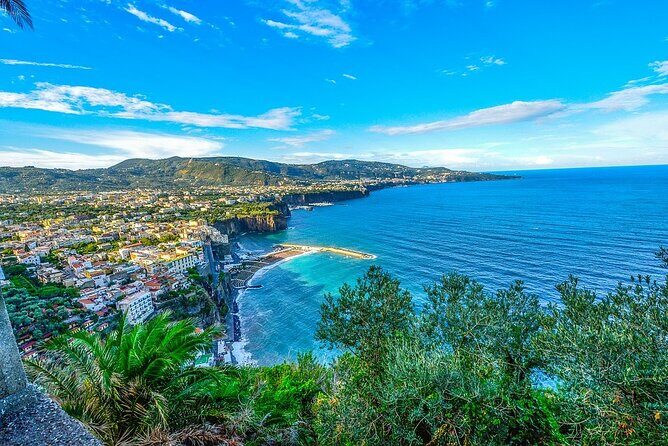Private Guided Day to Pompeii, Amalfi Coast and Positano - The Amalfi approach: Gulf of Naples views and a Sorrento photo stop