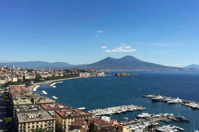 Private Guided Half Day Panoramic Tour in Naples - Piazza del Gesù Nuovo: start in the historic center