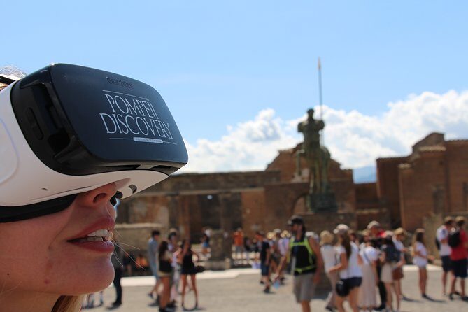 Private Guided Tour and VR Headsets in the Ancient Pompeii - A Private Pompeii Tour With 360° VR Reconstruction