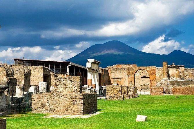 Private Guided Tour Of Naples Historic Center & Pompeii - Optional Sansevero Museum stop and the Veiled Christ