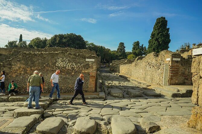 Private guided tour Of Pompei - What to bring (and what to buy) for a smooth half-day