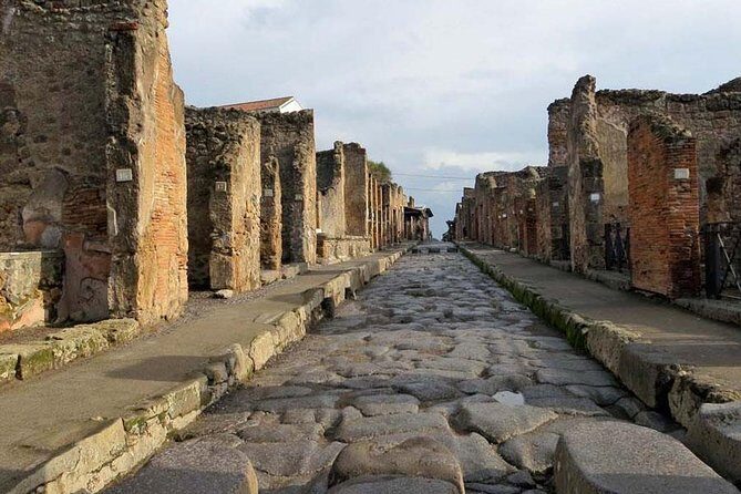 Private Guided Tour of Pompeii. Sunset Tour - Stop 1: Pompeii Archaeological Park for the big “how it worked” moments