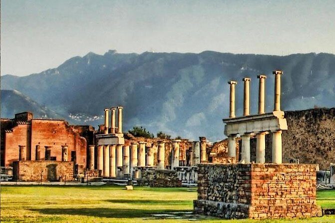 Private Guided Tour of Pompeii. Sunset Tour - Lupanar and two mosaic houses: the intimate side of Pompeii