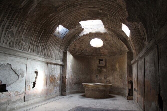 Private half-day tour with expert guide in the archaeological site of Pompeii - Foro de Pompeya: The City’s Public Center in 15 Minutes