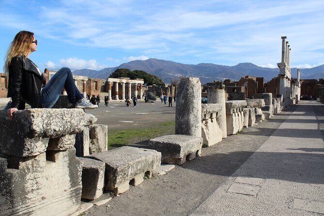 Private half-day tour with expert guide in the archaeological site of Pompeii - The Real Value: Expert Context Makes Pompeii Click