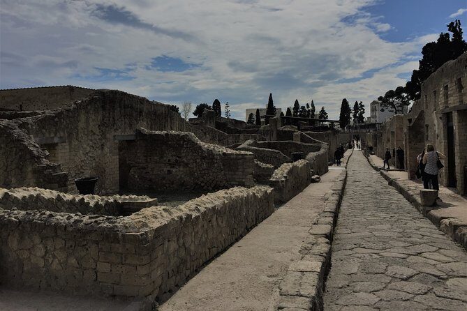 Private Herculaneum Tour for Kids and Families - What to wear and bring so the site feels easy, not tough