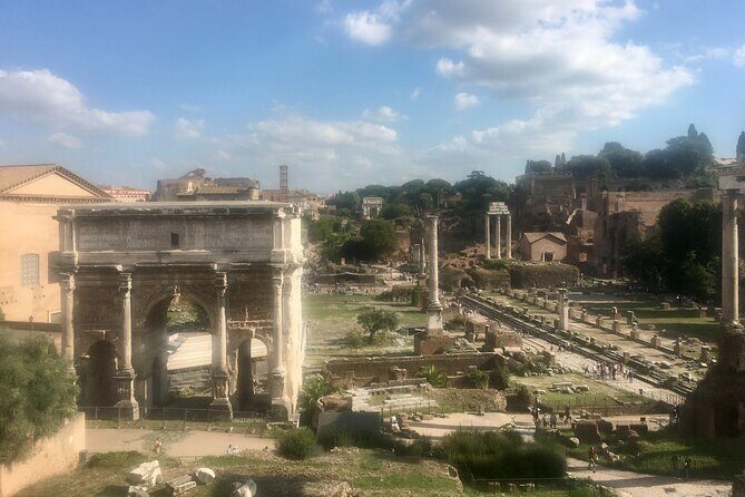 Private Immersive Colosseum Tour - Quick Photo Breaks: Arch of Constantine and the Via Sacra Views